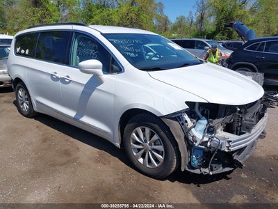CHRYSLER PACIFICA 2017