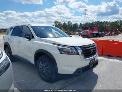 Nissan Pathfinder 2024