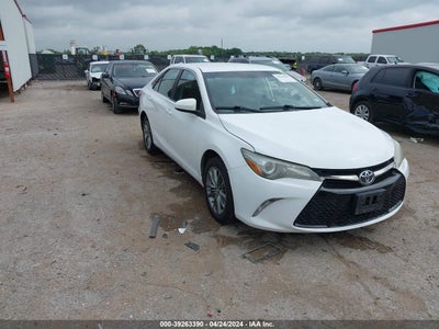 TOYOTA CAMRY 2016