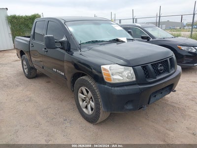 NISSAN TITAN 2011