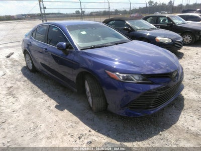 TOYOTA CAMRY 2018