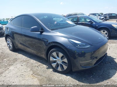 TESLA MODEL Y 2024