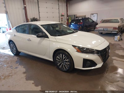 Nissan Altima 2024
