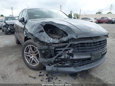 PORSCHE MACAN 2019