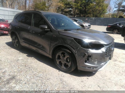 FORD ESCAPE 2023