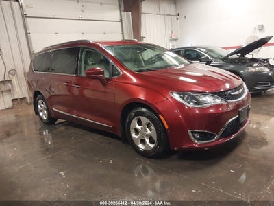 CHRYSLER PACIFICA 2017