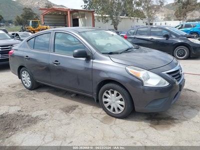NISSAN VERSA 2015