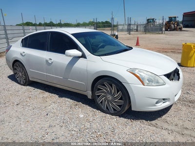 Nissan Altima 2012