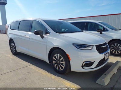 Chrysler Pacifica 2024
