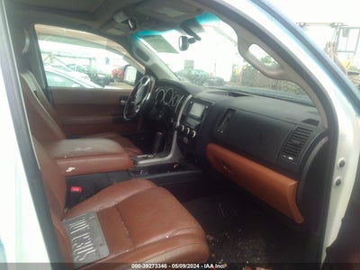 Toyota Sequoia 2015