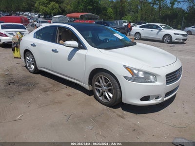 Nissan Maxima 2010