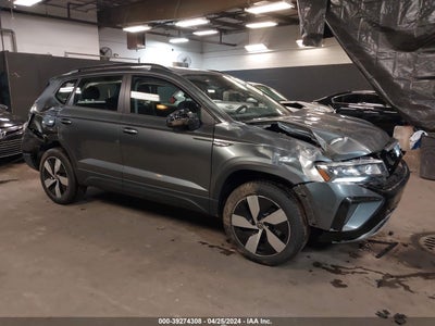 VOLKSWAGEN TAOS 2024