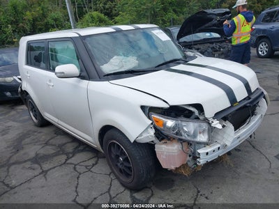 SCION SCION XB 2014