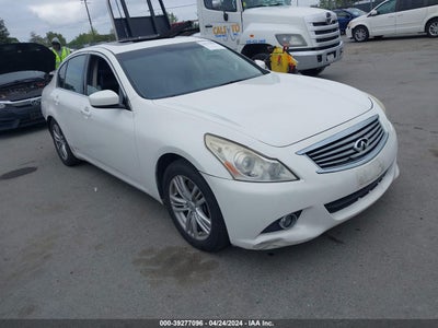 INFINITI JOURNEY 2011