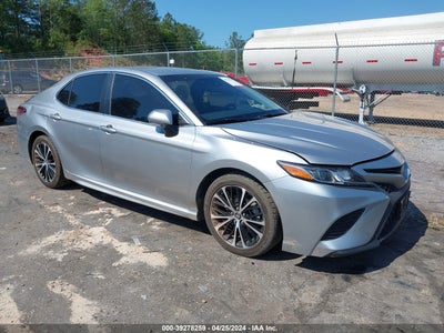 TOYOTA CAMRY 2018