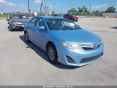 TOYOTA CAMRY 2012