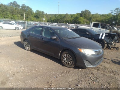 TOYOTA CAMRY 2014