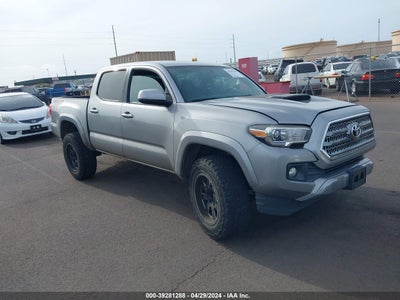TOYOTA TACOMA 2017