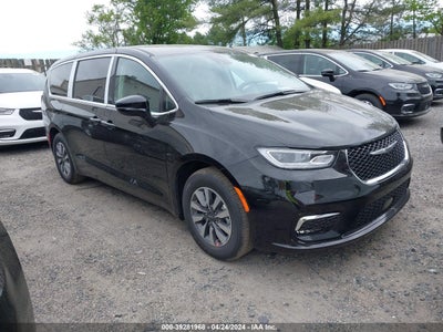 Chrysler Pacifica 2024