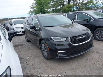 CHRYSLER PACIFICA HYBRID 2024