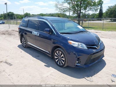 TOYOTA SIENNA 2018