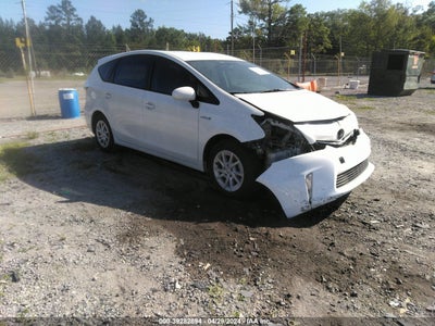 TOYOTA PRIUS V 2012