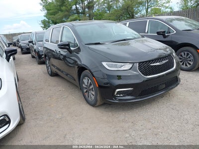 CHRYSLER PACIFICA HYBRID 2024