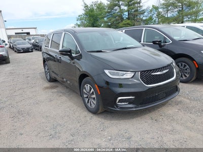 Chrysler Pacifica 2024