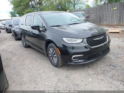 Chrysler Pacifica 2024