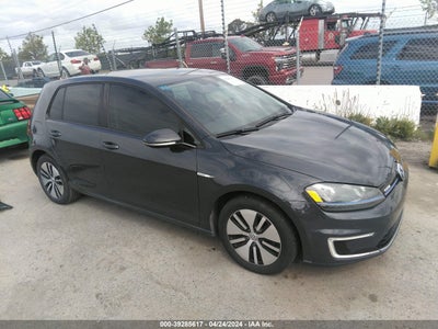 VOLKSWAGEN E-GOLF 2015