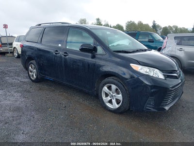 TOYOTA SIENNA 2019