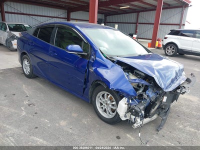 TOYOTA PRIUS 2016