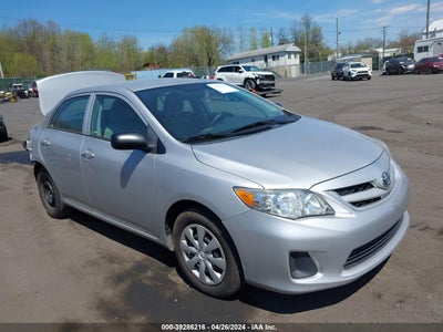 TOYOTA COROLLA 2011