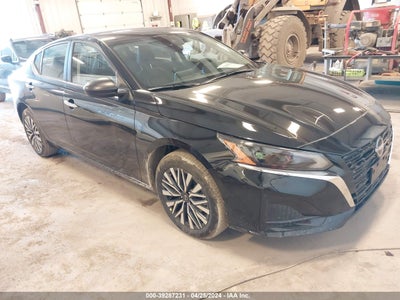 Nissan Altima 2024