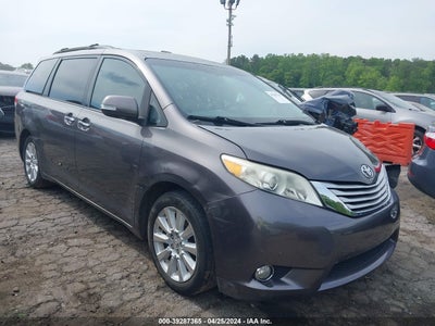 TOYOTA SIENNA 2013