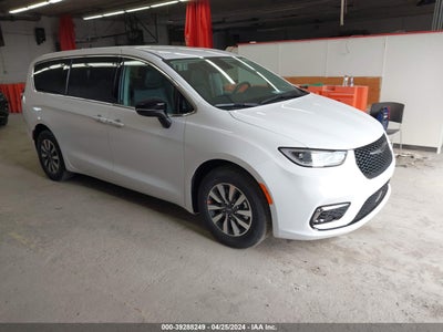 Chrysler Pacifica 2024