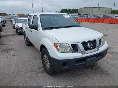 NISSAN FRONTIER 2015