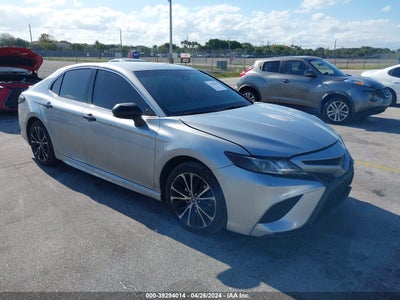 TOYOTA CAMRY 2018