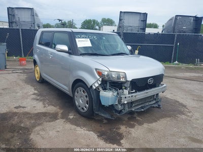 SCION XB 2010