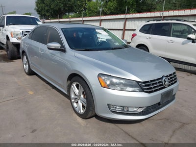 VOLKSWAGEN PASSAT 2015