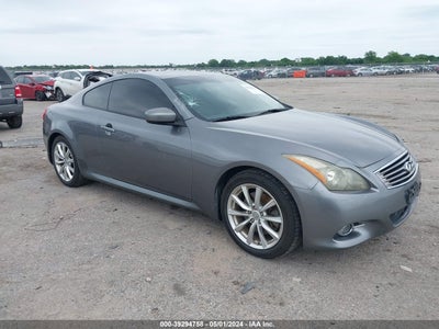 INFINITI JOURNEY 2011