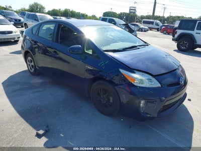 TOYOTA PRIUS 2013