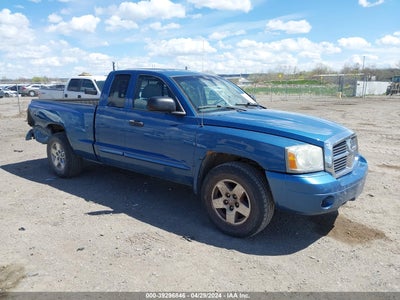DODGE DAKOTA 2005