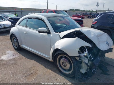 VOLKSWAGEN BEETLE 2012