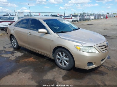 TOYOTA CAMRY 2011
