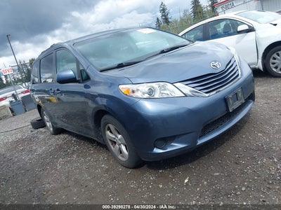 TOYOTA SIENNA 2015