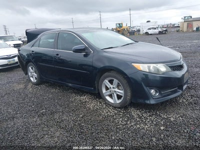 TOYOTA CAMRY 2012