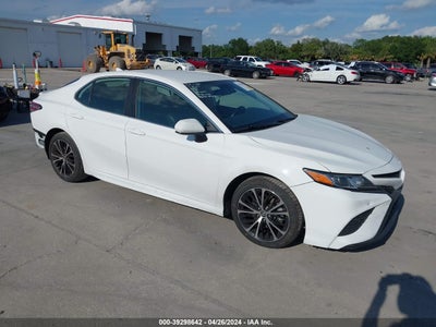 TOYOTA CAMRY 2020