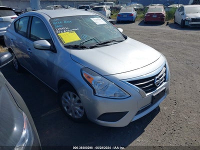 NISSAN VERSA 2017