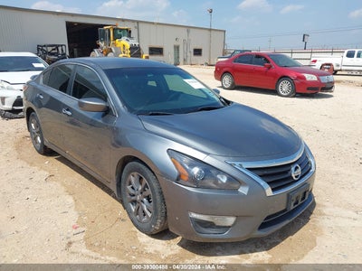 NISSAN ALTIMA 2015